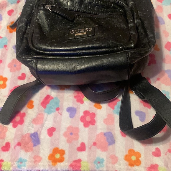 Guess backpack - Picture 2 of 4